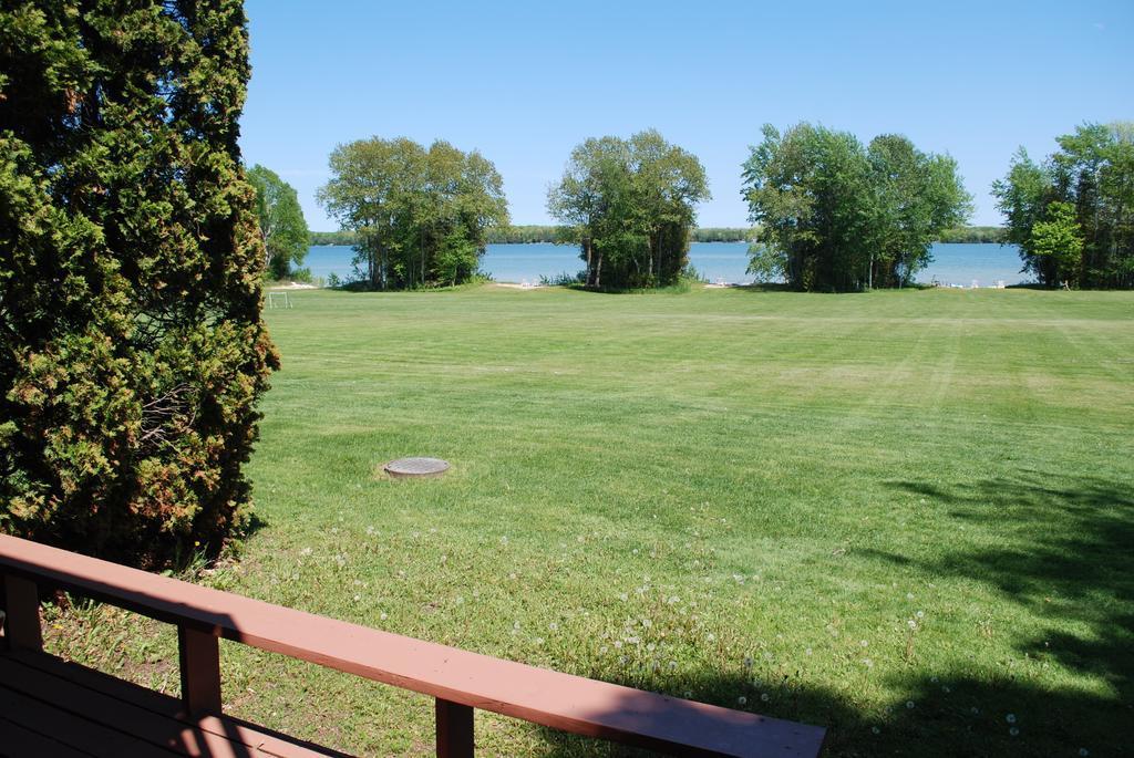 The Rushes Hotel Sturgeon Bay Ngoại thất bức ảnh